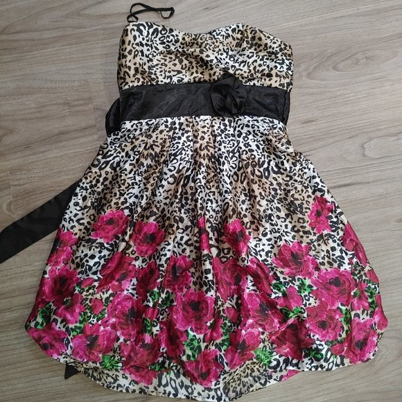 New without tags dress size 8 - Picture 1 of 3